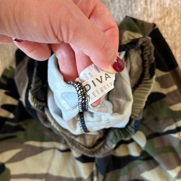 Diva Camo Leggings - Picture 2 of 2